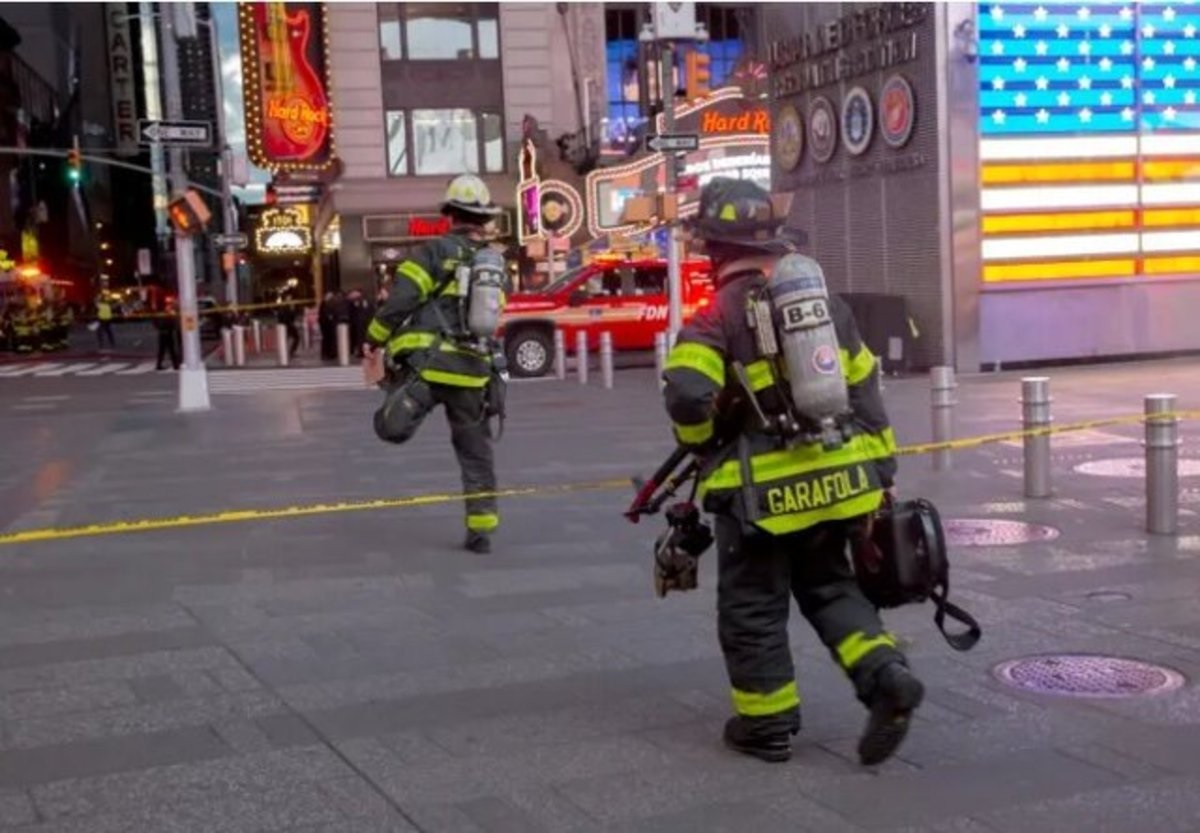 انفجار میدان تایمز نیویورک