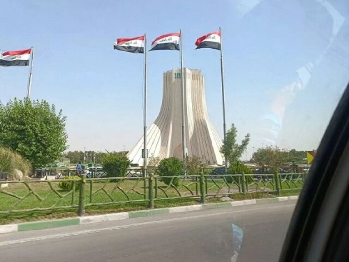 اهتزاز پرچم عراق در ایران