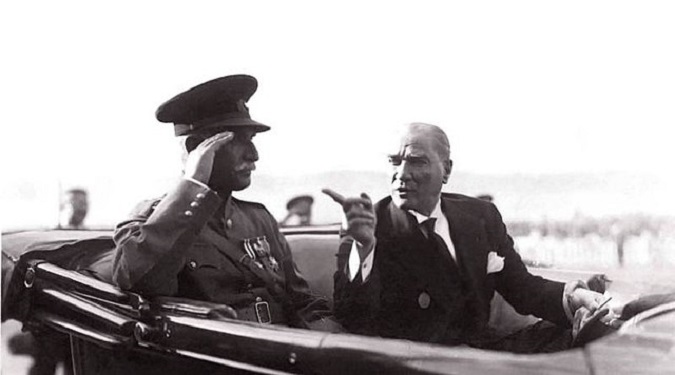 رئیس‌جمهور کمال آتاترک و رضاشاه در آنکارا (۱۹۳۴)