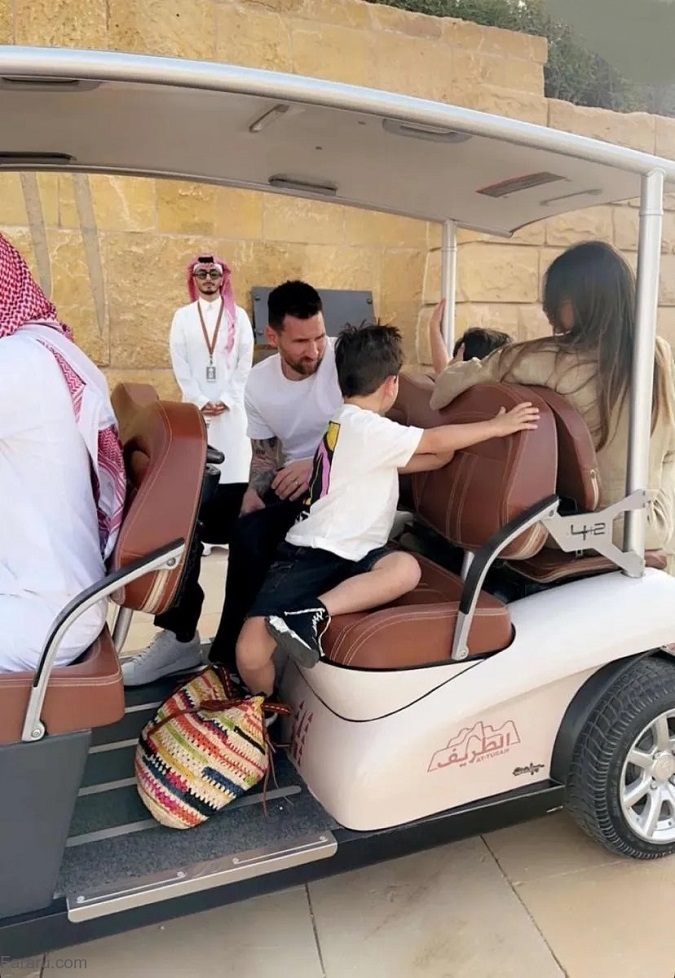 تفریح لیونل مسی با خانواده در عربستان