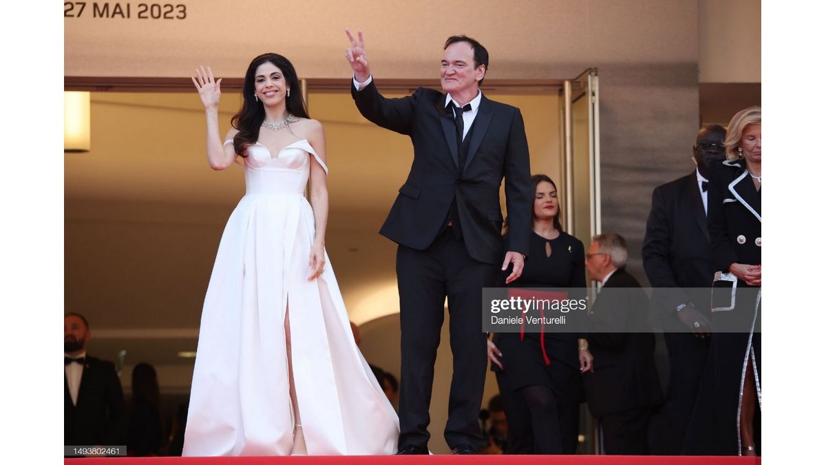 کوئنتین تارانتینو و همسرش بر روی فرش قرمز اختتامیه جشنواره فیلم کن امسال