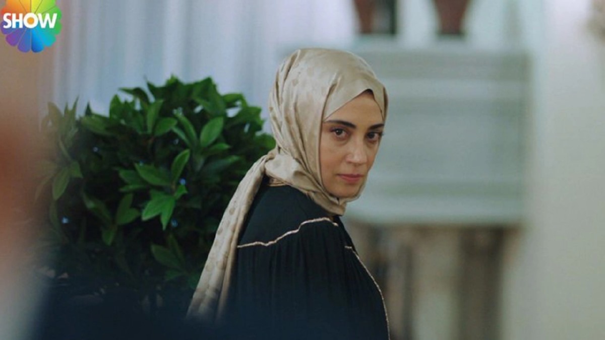 نورسما در سریال شربت زغال اخته (Ceren Yalazoğlu Karakoç)